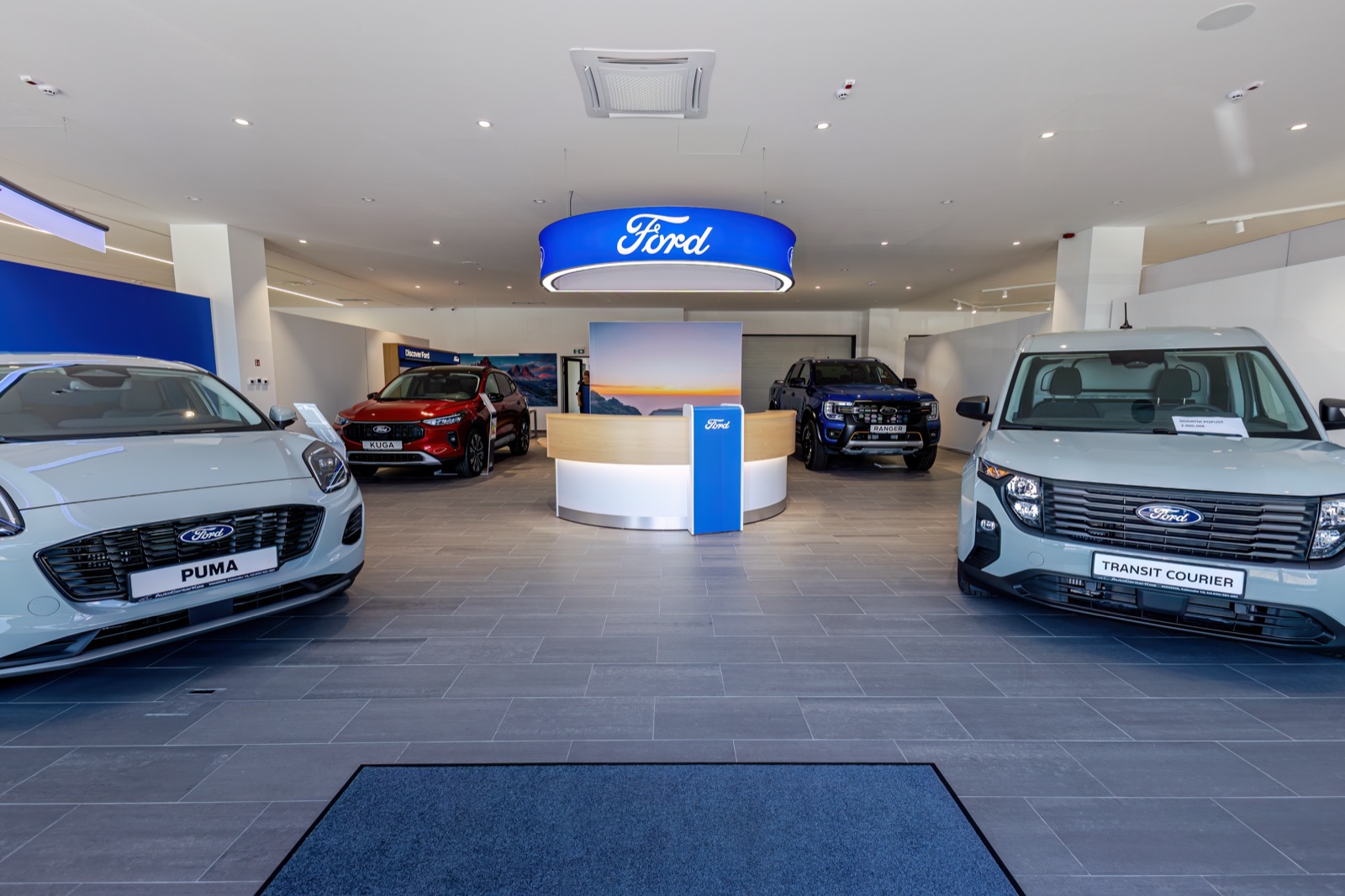Izložbeni salon Auto centra Kos